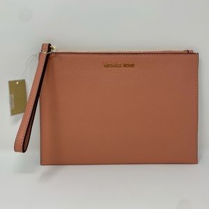 New Michael Kors Jet Set Travel Clutch